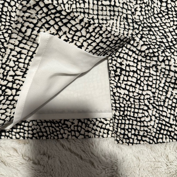 Banana Republic Petite Abstract Animal Print Pencil Skirt - Picture 3 of 9